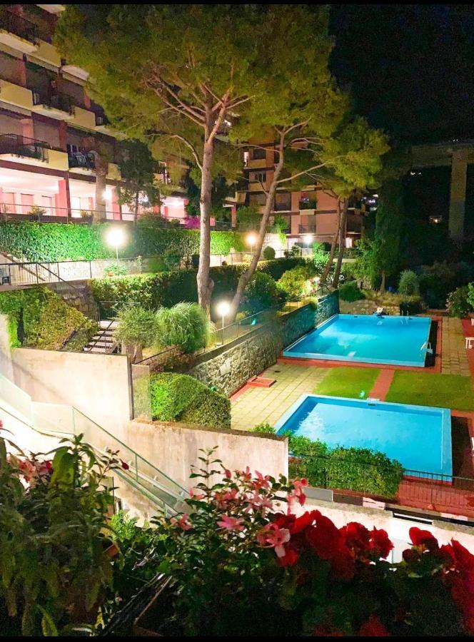 Camera Privata Nell'Appartamento In Zona Residenziale Con 2 Piscine Ραπάλο Εξωτερικό φωτογραφία